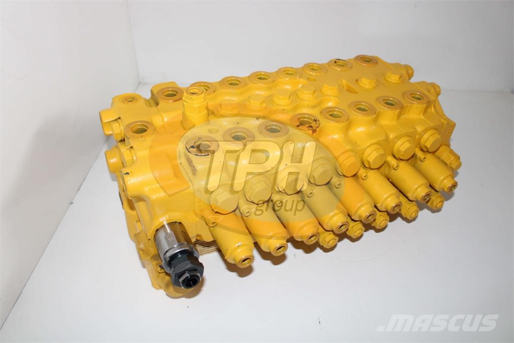 Komatsu CCX30673 Steuerschieber für Komatsu PW 140-7 Muud osad